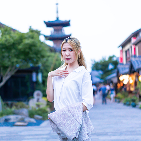  女裝